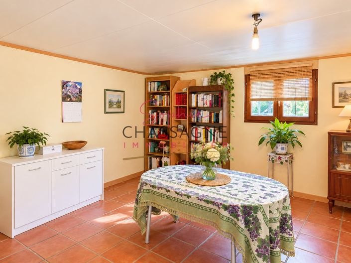 Image No.19-3 Bed House for sale