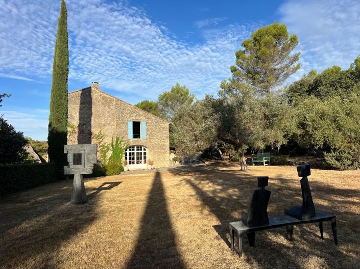 Image No.6-6 Bed Property for sale