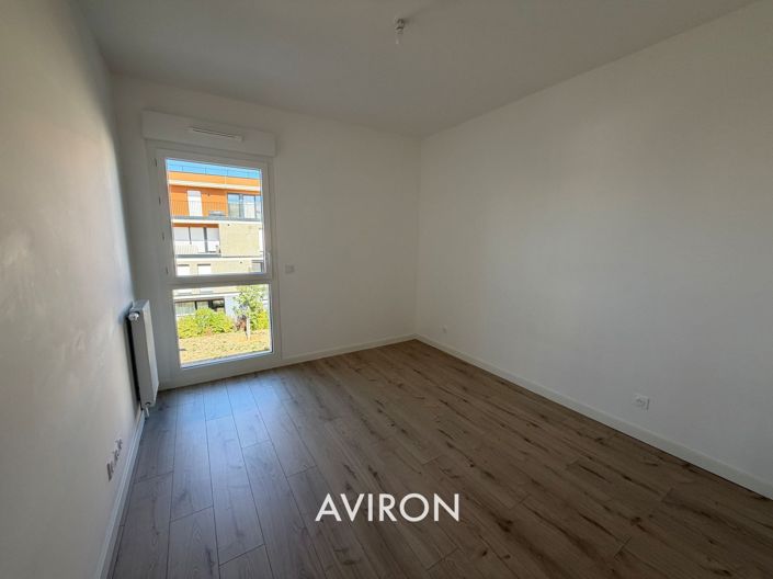 Image No.10-1 Bed Apartment for sale