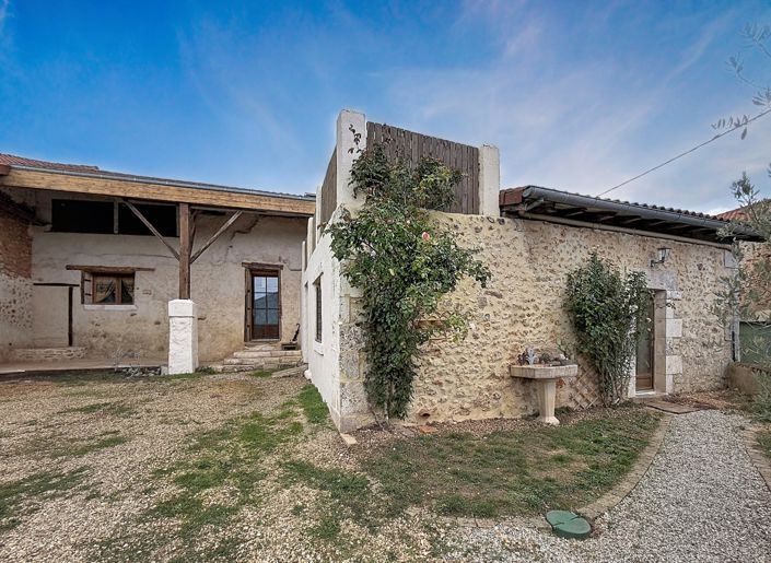 Image No.11-2 Bed House for sale
