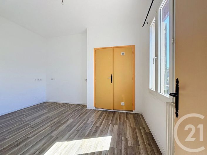 Image No.13-3 Bed House for sale