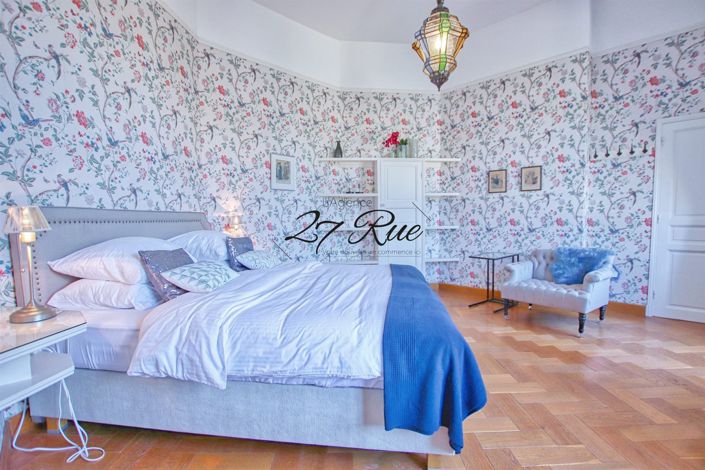Image No.17-9 Bed Property for sale