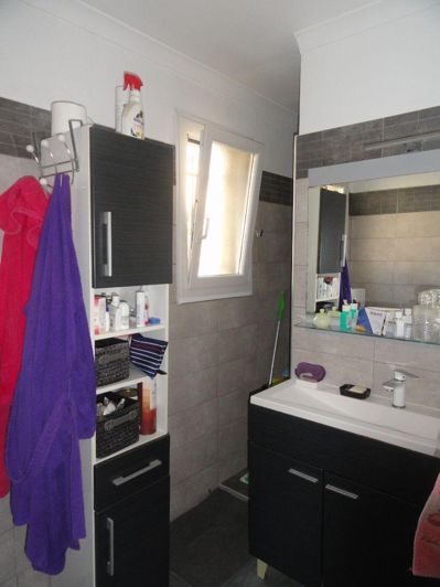 Image No.10-3 Bed House for sale