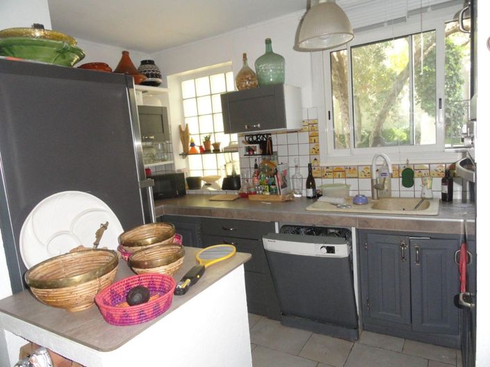 Image No.8-3 Bed House for sale