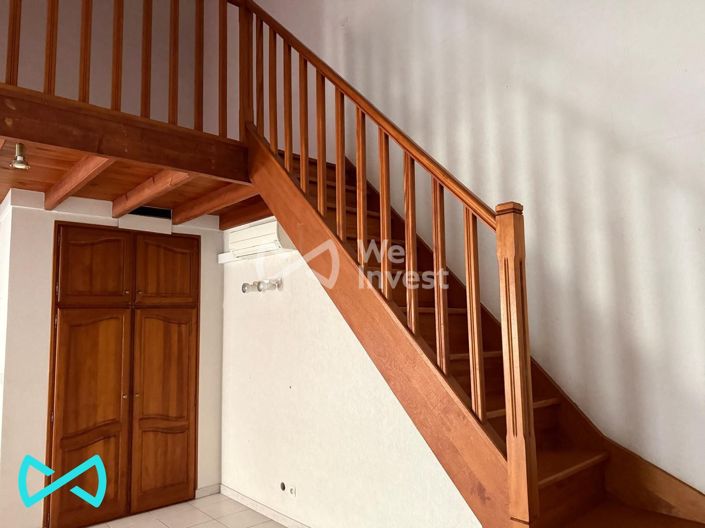 Image No.7-5 Bed House for sale