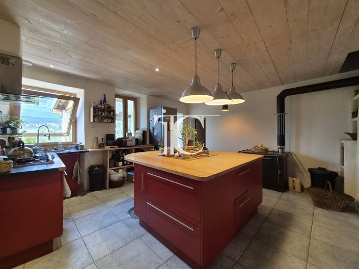 Image No.10-7 Bed House for sale