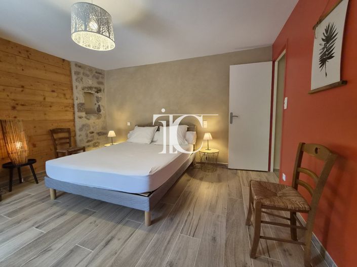 Image No.16-7 Bed House for sale