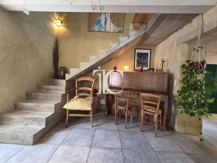 Image No.6-7 Bed House for sale