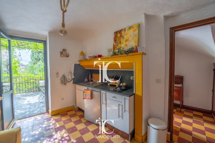 Image No.12-7 Bed House for sale