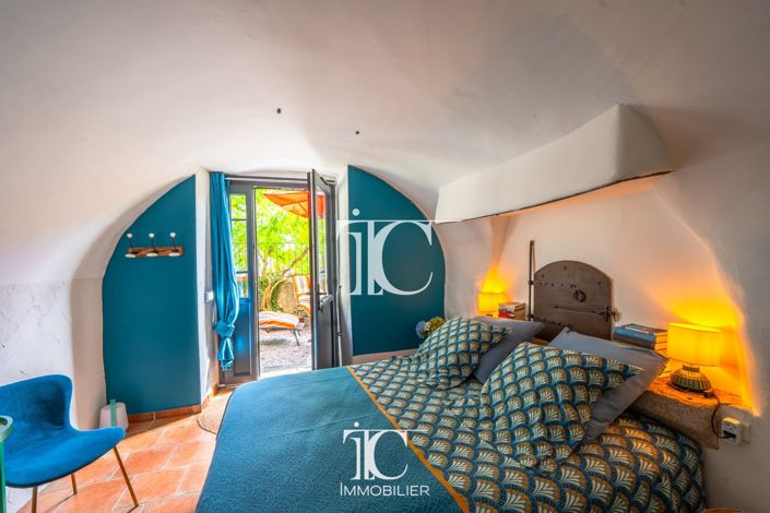 Image No.17-7 Bed House for sale