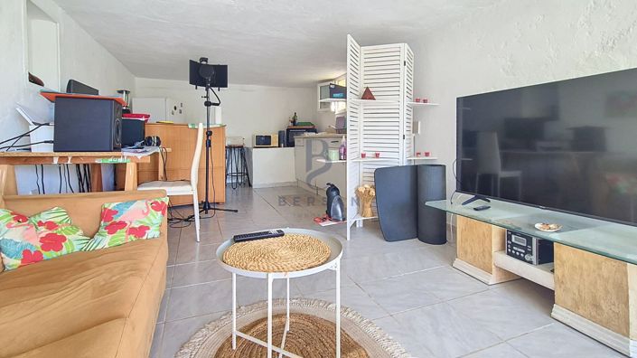 Image No.22-5 Bed House for sale