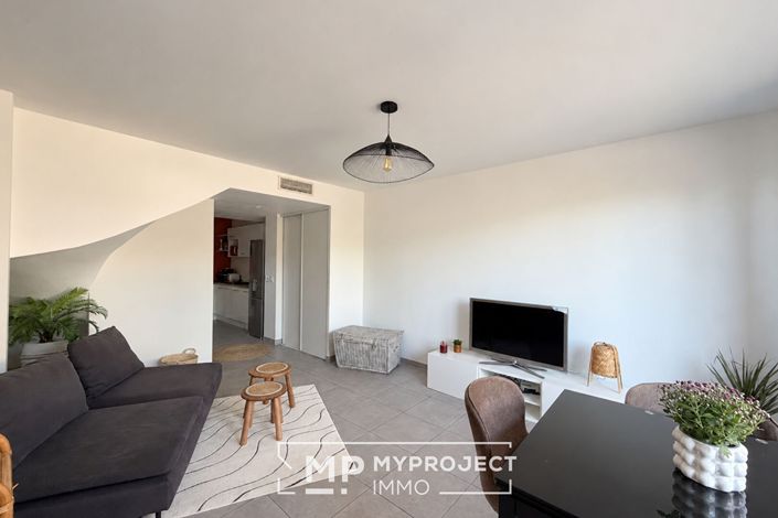 Image No.3-2 Bed House for sale
