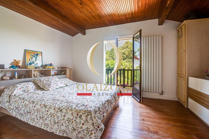 Image No.10-4 Bed House for sale