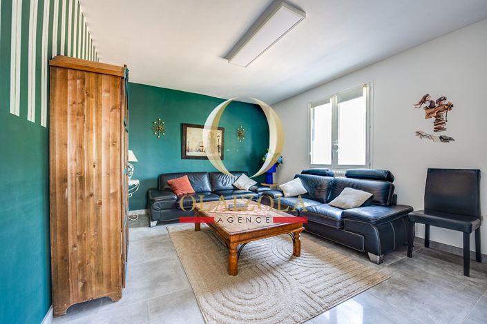 Image No.6-4 Bed House for sale