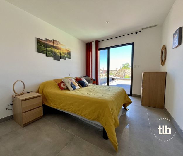 Image No.10-3 Bed House for sale