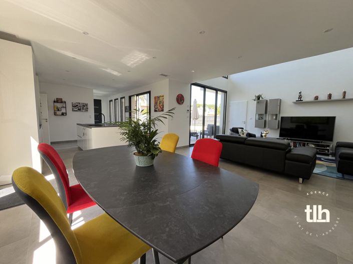 Image No.3-3 Bed House for sale