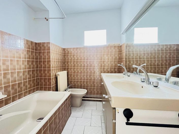 Image No.7-3 Bed Apartment for sale
