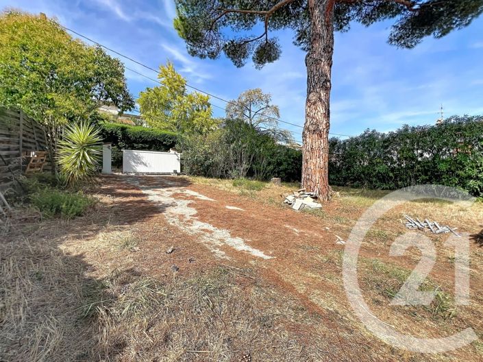 Image No.16-4 Bed House for sale