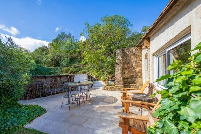 Image No.16-5 Bed House for sale