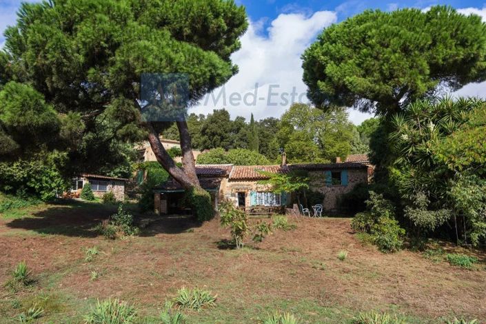 Image No.19-5 Bed House for sale