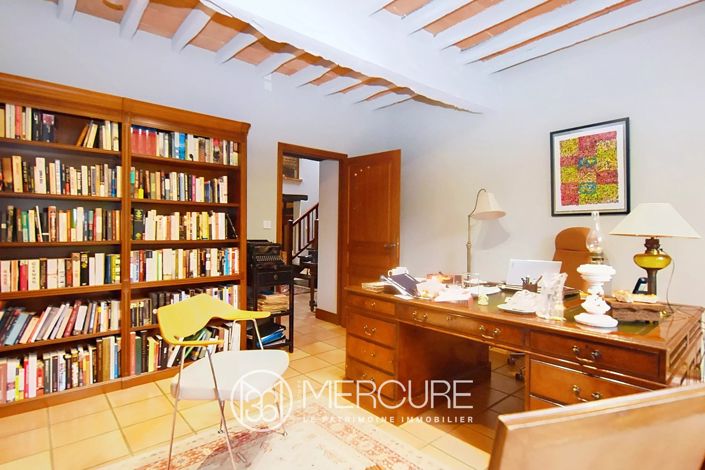 Image No.7-5 Bed House for sale