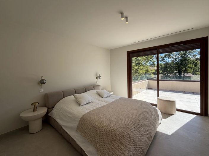 Image No.11-4 Bed House for sale
