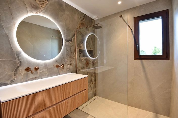 Image No.12-4 Bed House for sale