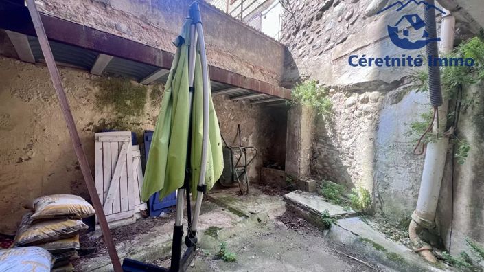 Image No.26-5 Bed House for sale