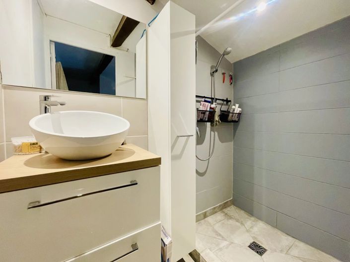 Image No.6-2 Bed House for sale