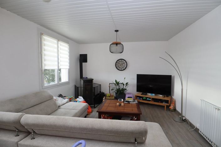 Image No.8-3 Bed House for sale