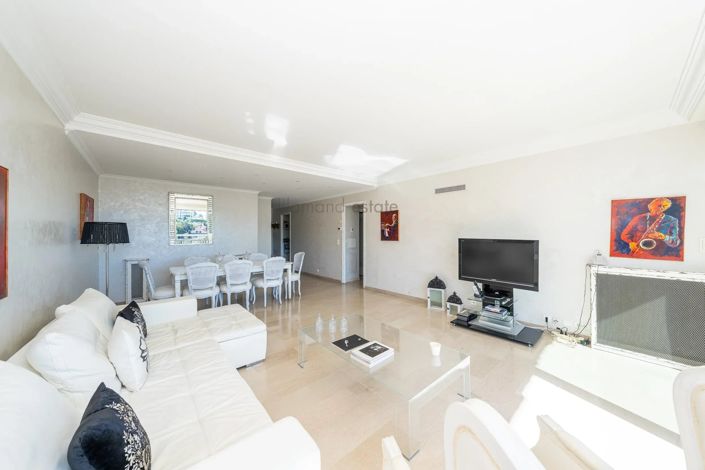 Image No.8-3 Bed Apartment for sale