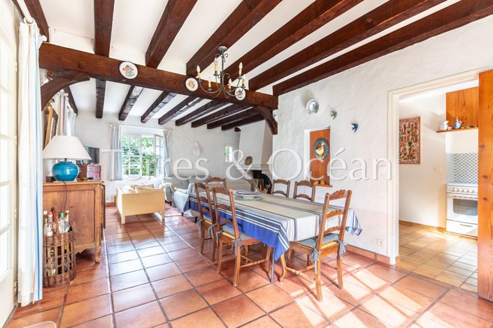 Image No.8-4 Bed House for sale