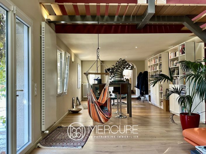 Image No.7-5 Bed House for sale