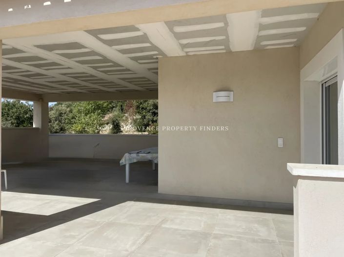 Image No.21-4 Bed House for sale