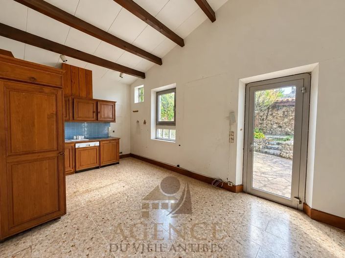 Image No.16-5 Bed House for sale
