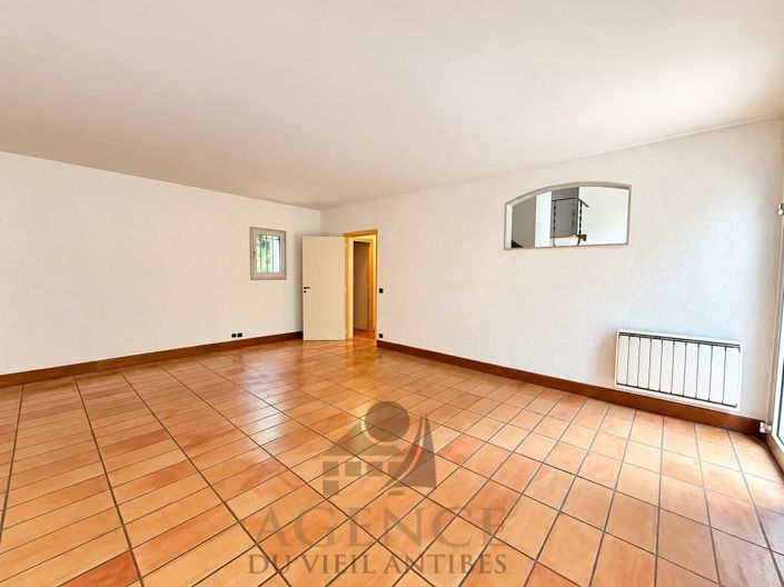 Image No.23-5 Bed House for sale