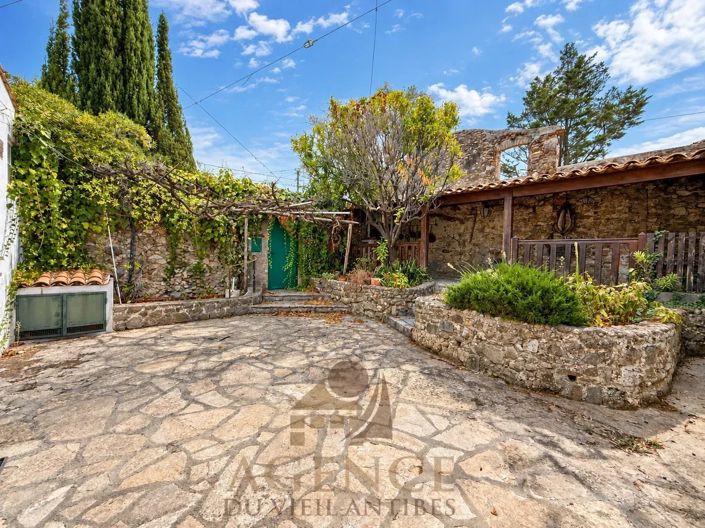 Image No.9-5 Bed House for sale