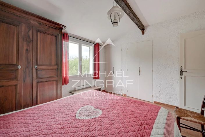 Image No.12-4 Bed House for sale