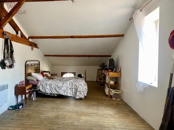 Image No.17-6 Bed House for sale