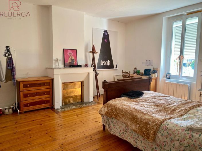 Image No.7-6 Bed House for sale