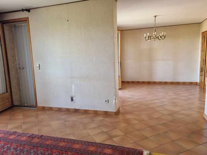 Image No.11-4 Bed House for sale