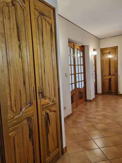 Image No.13-4 Bed House for sale