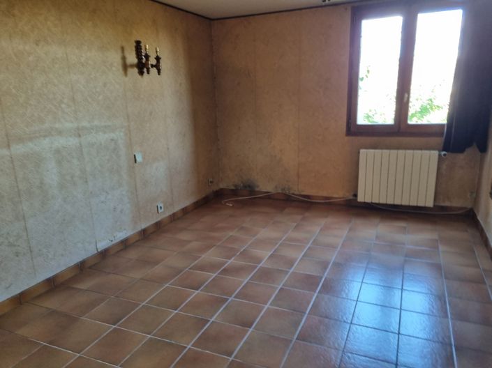 Image No.18-4 Bed House for sale