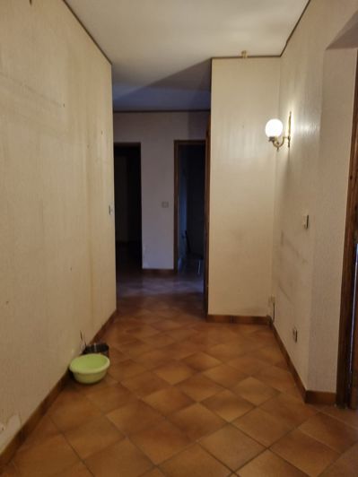 Image No.20-4 Bed House for sale