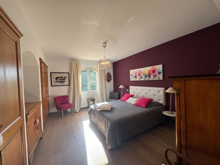 Image No.12-4 Bed House for sale