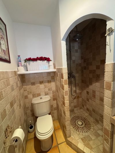 Image No.15-4 Bed House for sale