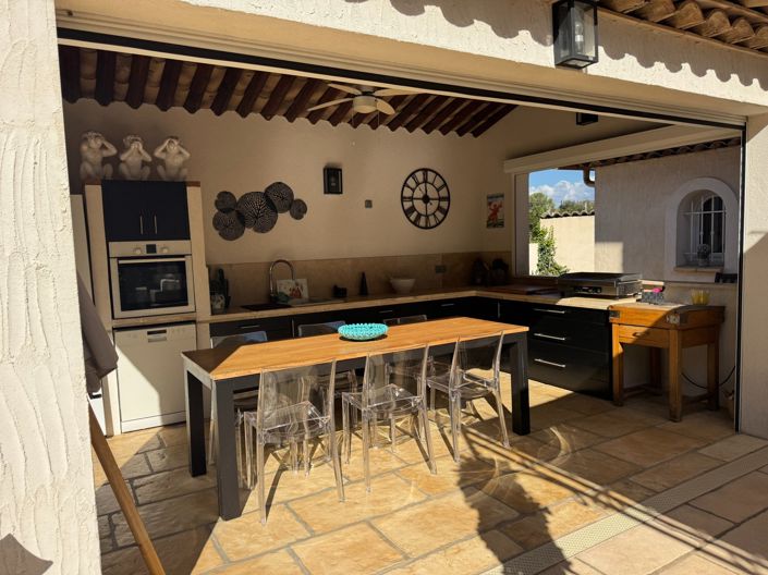Image No.19-4 Bed House for sale
