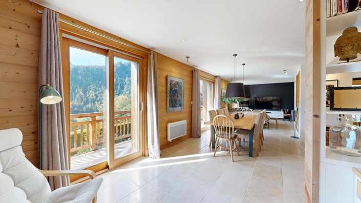Image No.18-5 Bed Property for sale
