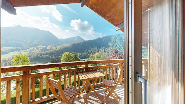 Image No.27-5 Bed Property for sale