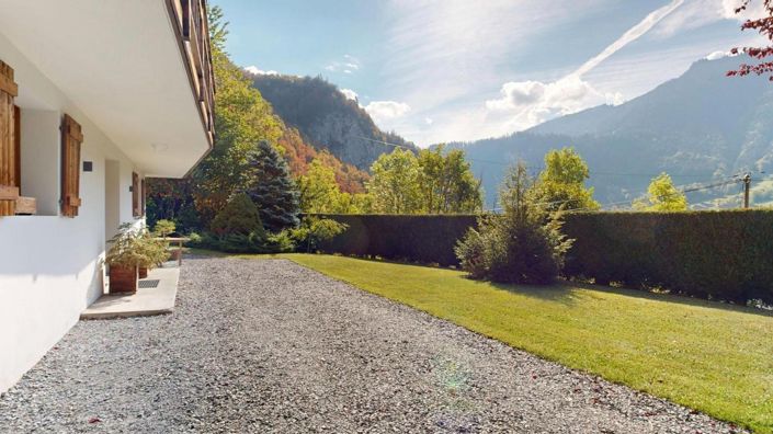 Image No.44-5 Bed Property for sale